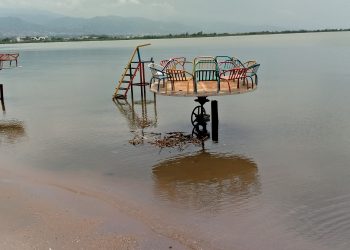 Le lac Tanganyika déborde : Phénomène étrange mais normal