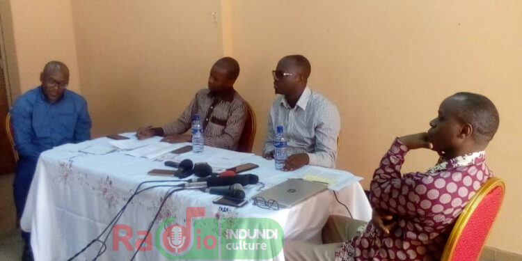 Augmenter les impôts pour combler le déficit budgétaire