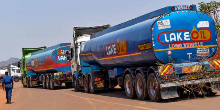 Les députés doutent de la qualité du carburant importé au Burundi