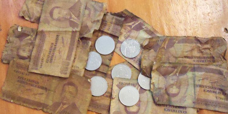 Kayanza : Manque criant de pièces de 50 et de billets de 100 francs burundais
