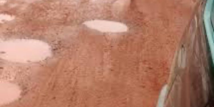 Cankuzo:Amwe mu mabarabara akomeza kwononekara