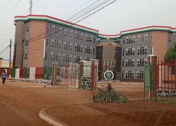 La ville de Muyinga sombre dans le noir