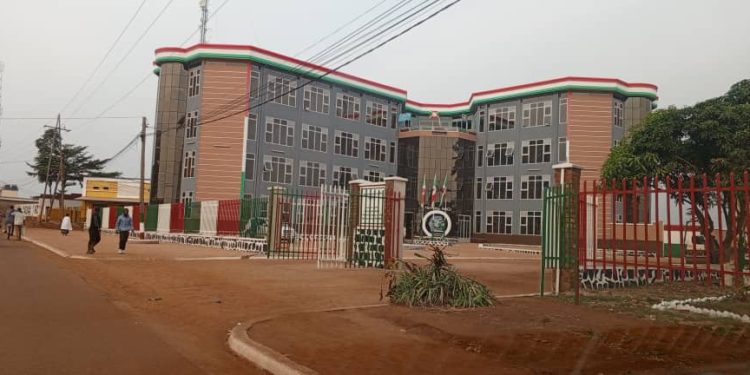 La ville de Muyinga sombre dans le noir