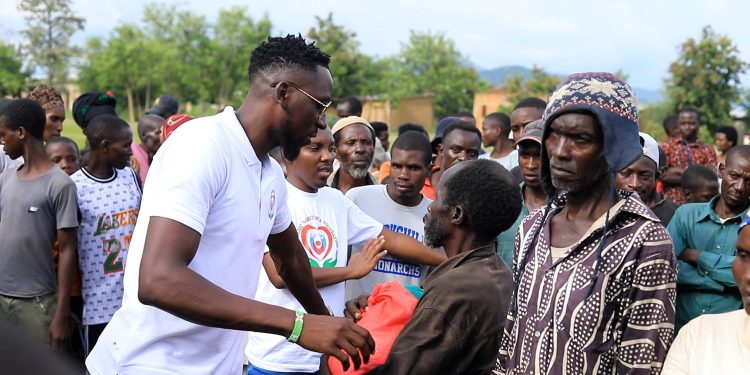 #IndundiSports: Kizigenza w’umugwi nserukiragihugu yatanze imfashanyo kubatishoboye