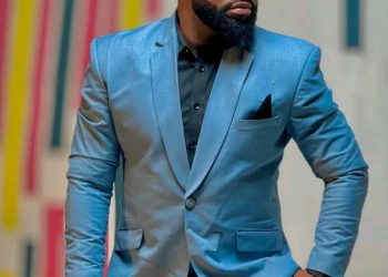 Mista Champagne ati umuduga nawugurishije kumvo zitamvuyeko