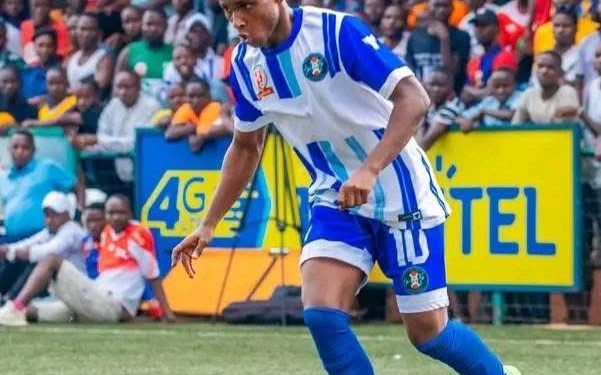 Destin Maniriho yaraye akinye urukino rwiwe rwa mbere muri AS FAR RABAT