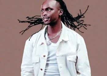 Umuririmvyi Melanin boy avuga ko abakunzi b’umuziki wiwe aribo ”award”