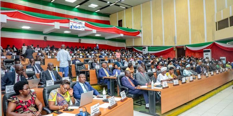 « Le carburant est là, mais caché » : colère et tensions au parlement