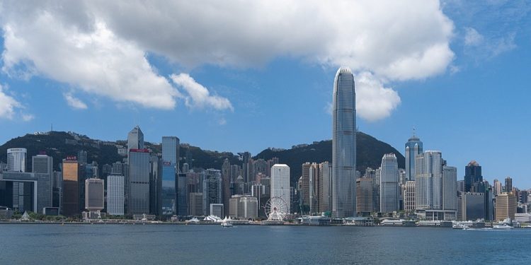 Hong Kong, 28 ans après la rétrocession : succès du principe “Un pays, deux systèmes”