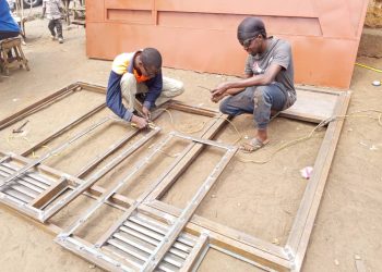 Basaba kuronswa ibikoresho bibakingira impanuka