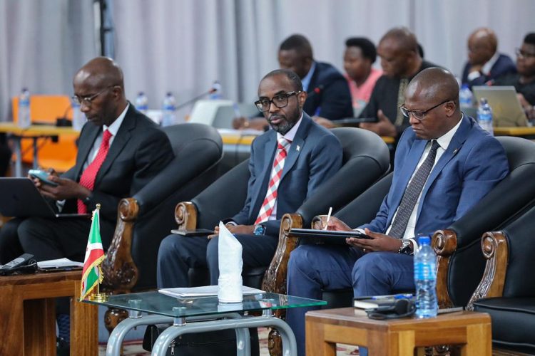 Burundi : Un débat sur les réformes économiques – des opérateurs du domaine déplorent l’utilisation des devises pour des fins « inutiles »