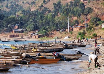 Haribonekeza abana baheba amashure bagiye mu mwuga wo kuroba