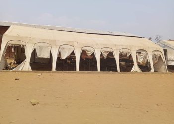 Gatumba : des centaines d’élèves risquent de reprendre les cours sans classes ni bancs