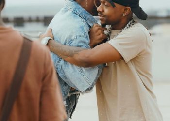 Indirimbo nshasha ya Sat B iriko ivugisha benshi