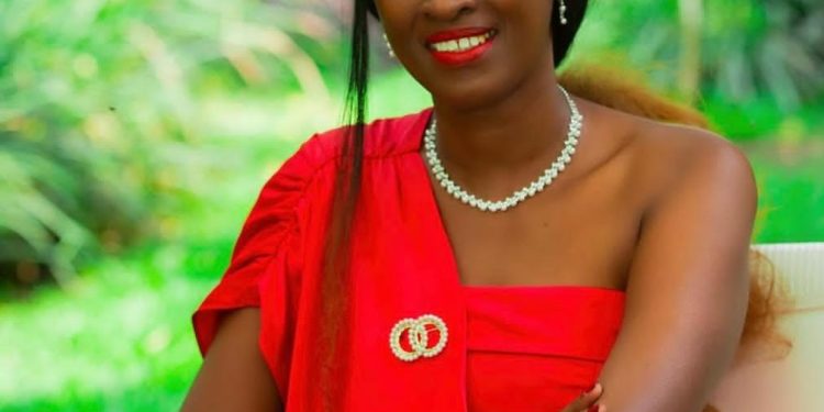 Umwanditsi w’indirimbo Kadie Kay agira ati: “nabitaguye ntabona iyo nja”