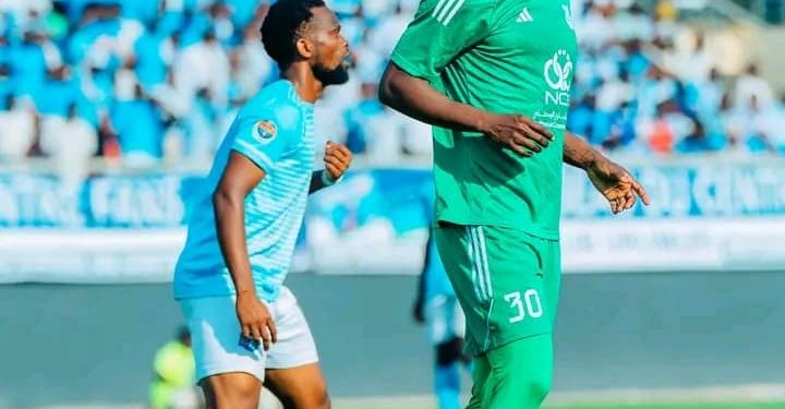 Umugwi Flambeau du Centre ntiwavyoroheje ku kibuga Intwari