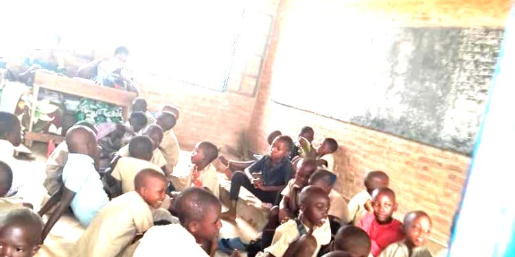 Gasenyi I : plus de 2 300 élèves entassés dans 13 salles de classes