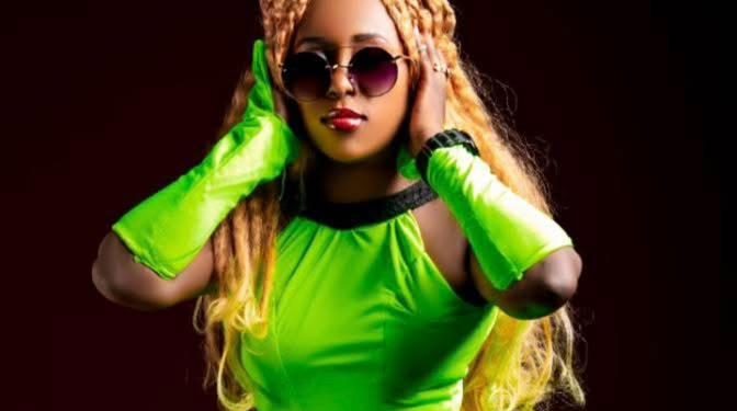 Umuririmvyikazi Khailla Keza asaba abakunzi b’umuziki ndundi kumushigikira