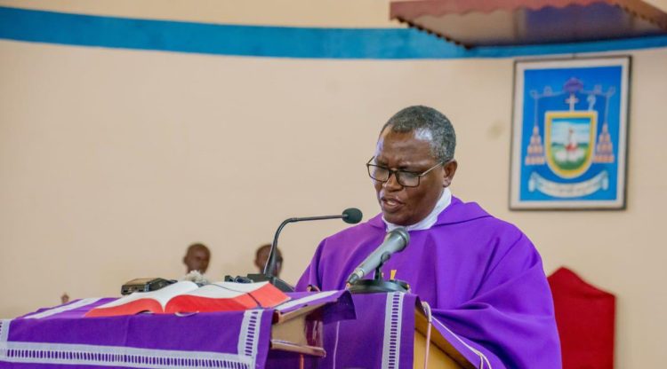 Respect des droits humains et unité nationale : le message fort de Mgr Anatole Rugerinyange