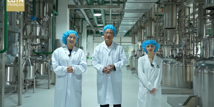 L’innovation moderne révolutionne la médecine traditionnelle au Xinjiang