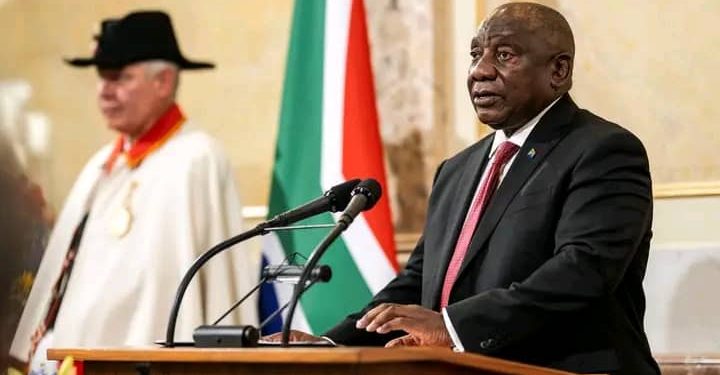 Ashigikiwe n’inararibonye muri ANC, Ramaphosa ntagikuwe mu mugambwe