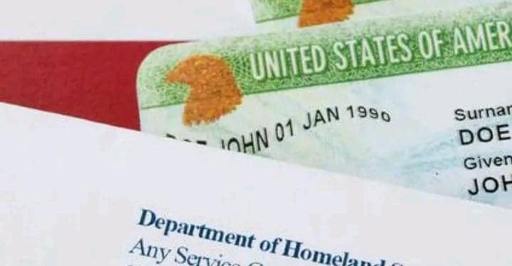 Perezida Trump yahagaritse ibijanye na Green Card inyuma y’ubwicanyi bwakozwe n’umwe mu bimukira