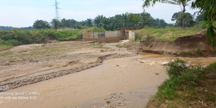 Ntahangwa : la modification du lit de la rivière Murago menace des dizaines de ménages
