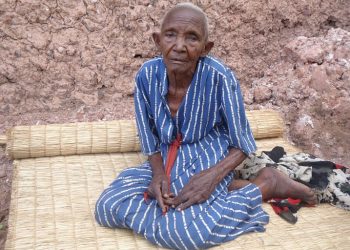 Kuberiki hari abageze muzabukuru barimwo abatamakazi babayeho basegerereza mu mabarabara?