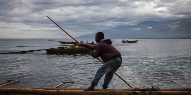 RDC : la suspension de la pêche sur le lac Tanganyika provoque des remous