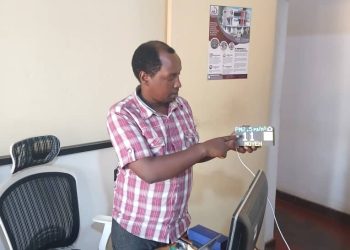 Burundi : l’organisation Air et Moi renforce la lutte contre la pollution grâce à un micro-capteur de qualité de l’air