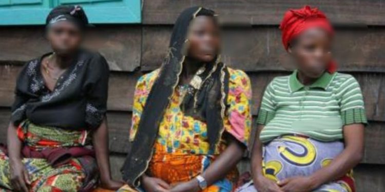 Burima: abakenyezi baridoga ko barihishwa amafaranga bagiye kwibaruka