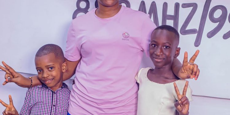 Muri ubu buruhuko bukuru, abavyeyi basabwa kuba hafi abana babo