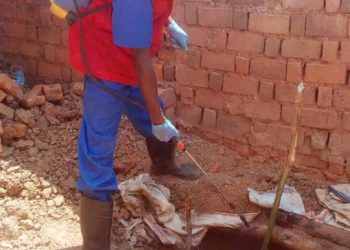 Makamba : un homme meurt après une chute dans une fosse septique