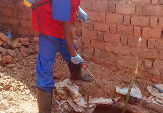 Makamba : un homme meurt après une chute dans une fosse septique