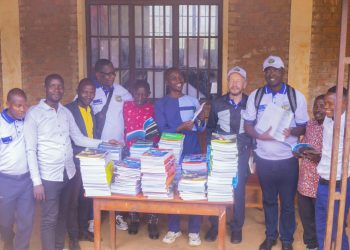 À Bugarama, des livres et des bancs pour apprendre, mais encore beaucoup à faire
