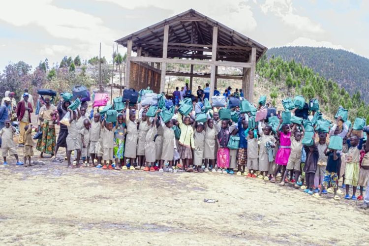 Soutien scolaire aux enfants Batwa à Rwibaga