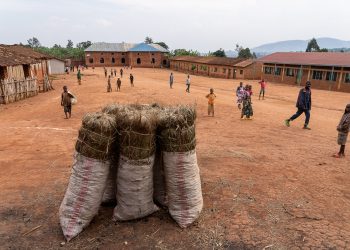 Ntega : Abanyagihugu bafise ubwoba bw’inzara kubera imvura yatevye kurwa nayo amazi munzuzi akaba yarakamye